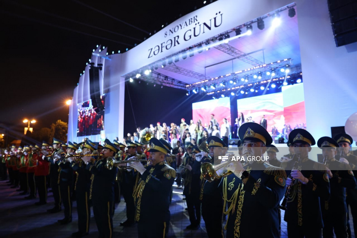 В Баку организованы концерт и салют в честь Дня Победы -ФОТО -ОБНОВЛЕНО 