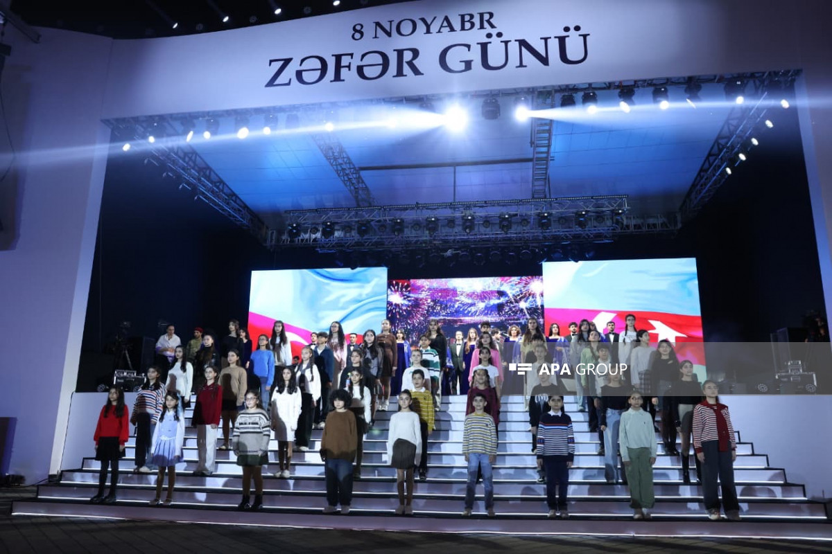 В Баку организованы концерт и салют в честь Дня Победы -ФОТО -ОБНОВЛЕНО 