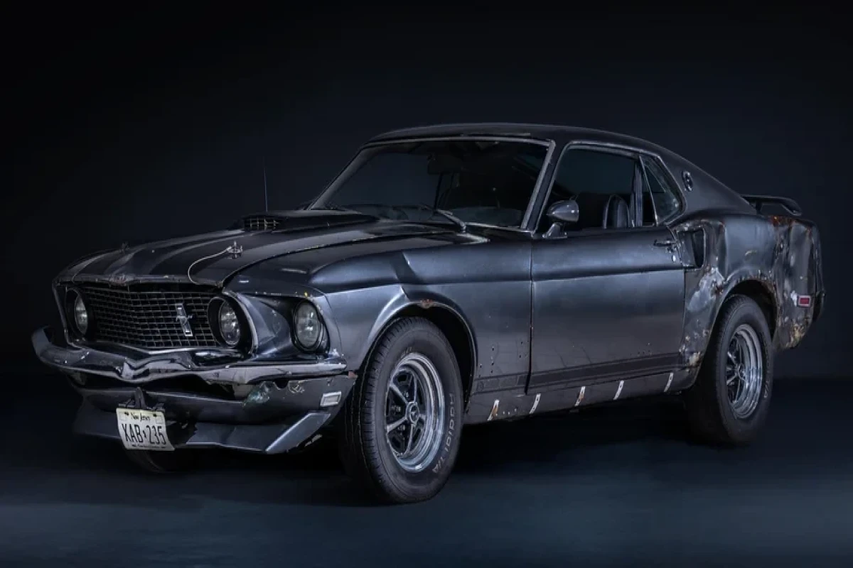 В Париже продают Ford Mustang из фильма «Джон Уик 2»-ВИДЕО 