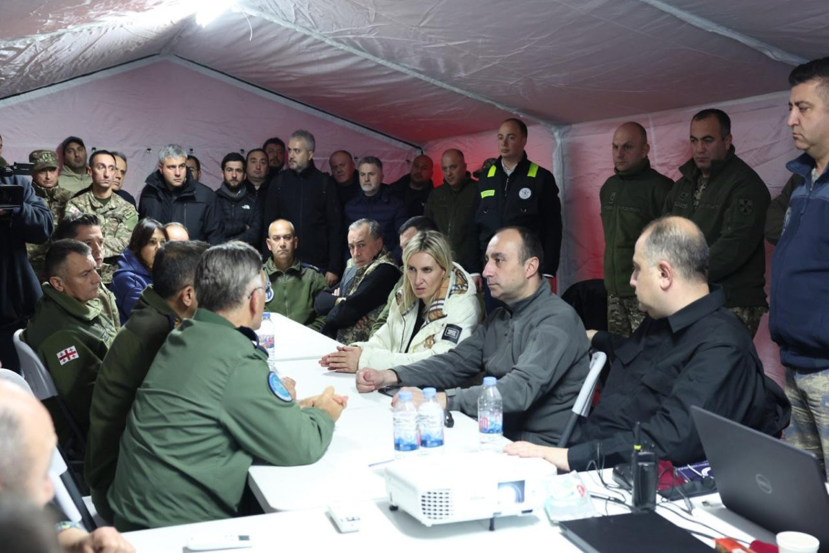 МО Турции: Наши поисково-спасательные группы продолжают работать на месте происшествия