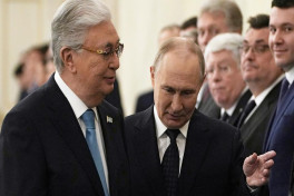 Песков: Путин и Токаев три часа общались с глазу на глаз