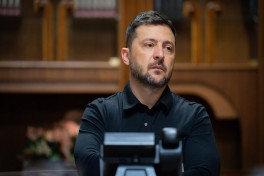 Зеленский: «Никто не заставляет наших военных умирать ради руин»