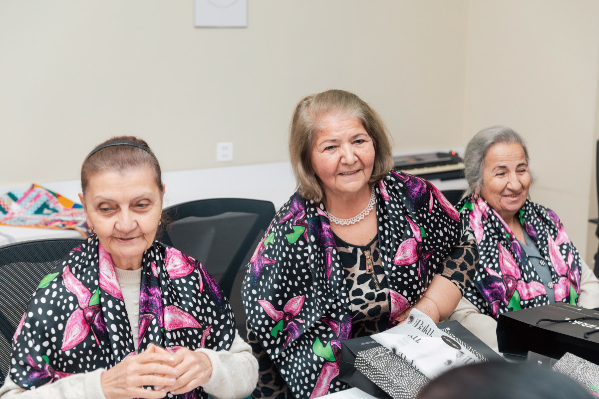 Лейла Алиева передала новое оборудование соцобъектам Мингячевира -ФОТО 