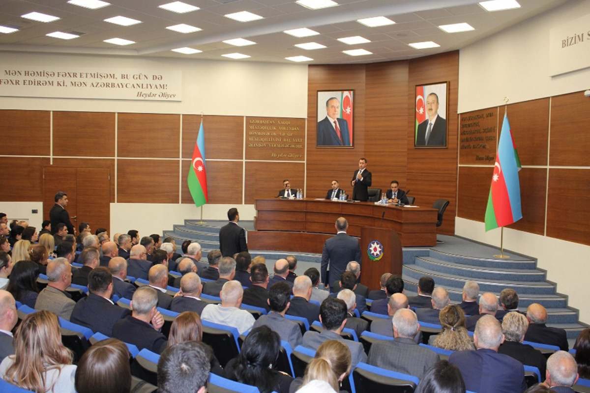 Баку готовится к зиме:  в столице прошли совещания по подготовке к зиме