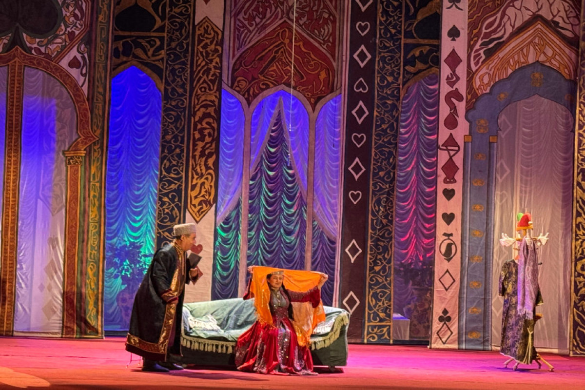 В Ашхабаде поставили оперетту "Муж и жена" Узеира Гаджибейли-ФОТО 