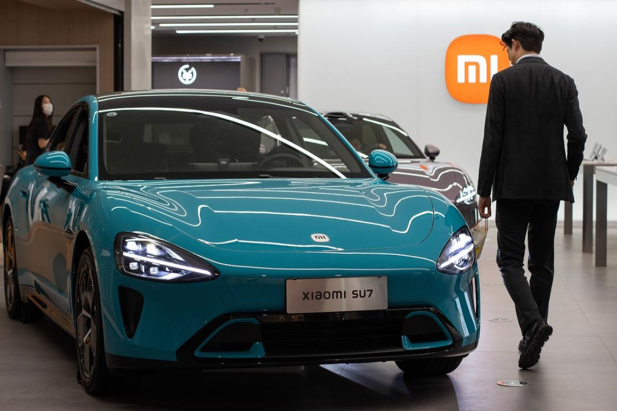 Bloomberg: акции Xiaomi рухнули более чем на 30%