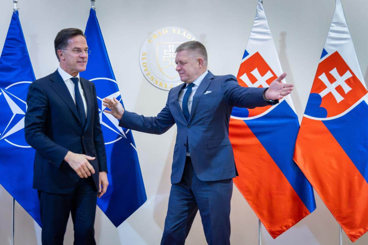 Премьер-министр Словакии Роберт Фицо, генсека НАТО Марк Рютте
