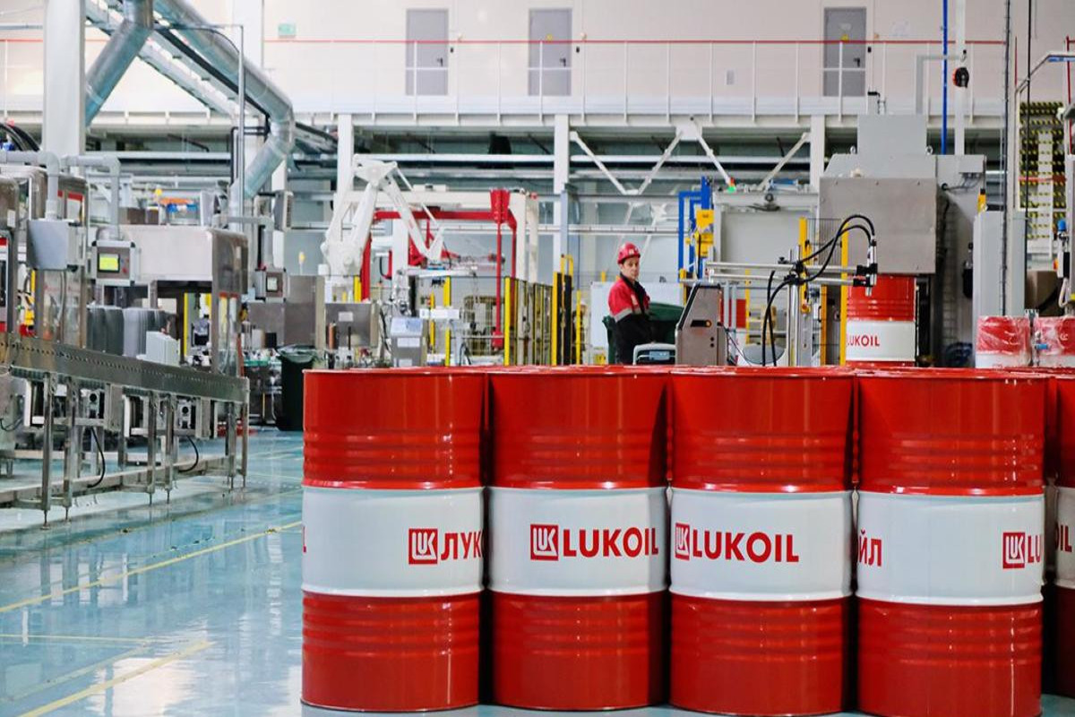 Зарубежные активы «Лукойла» могут перейти к компаниям из ОАЭ и США 