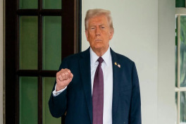 Рейтинг Трампа снизился до минимального показателя с его инаугурации