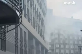 В центре Москвы горит отель Radisson Blu: эвакуированы 400 человек -ВИДЕО 