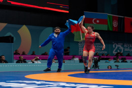 Азербайджанская женщина-борец стала победительницей Исламиады