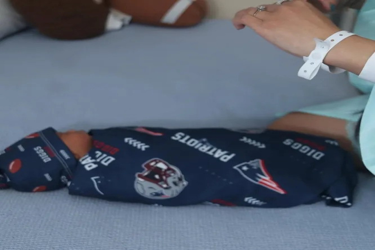 Карди Би стала мамой в четвертый раз и впервые показала сына-ФОТО 