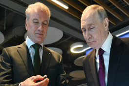 Греф пообещал Путину эликсир бессмертия через 6–7 лет