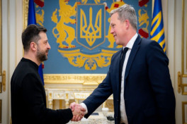 Зеленский обсудил с США пути завершения войны