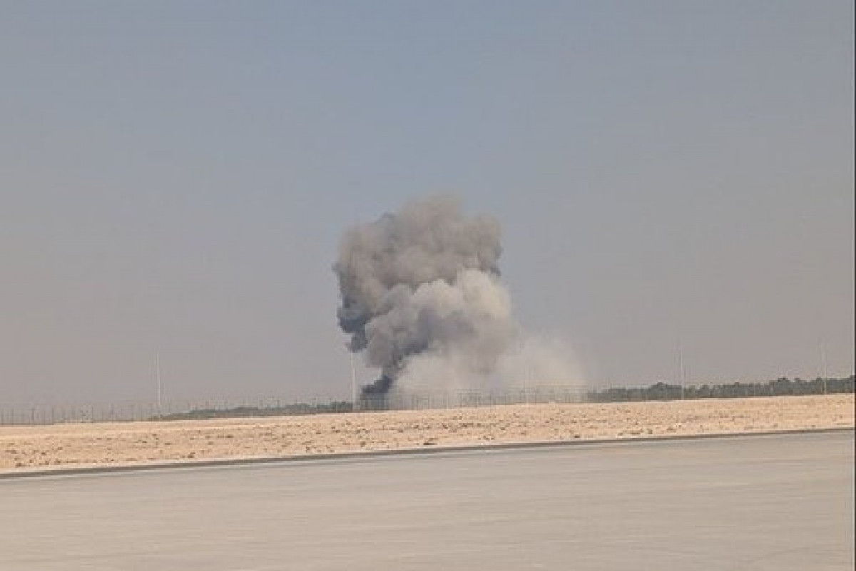 Индийский истребитель Tejas потерпел крушение в Дубае-ВИДЕО 