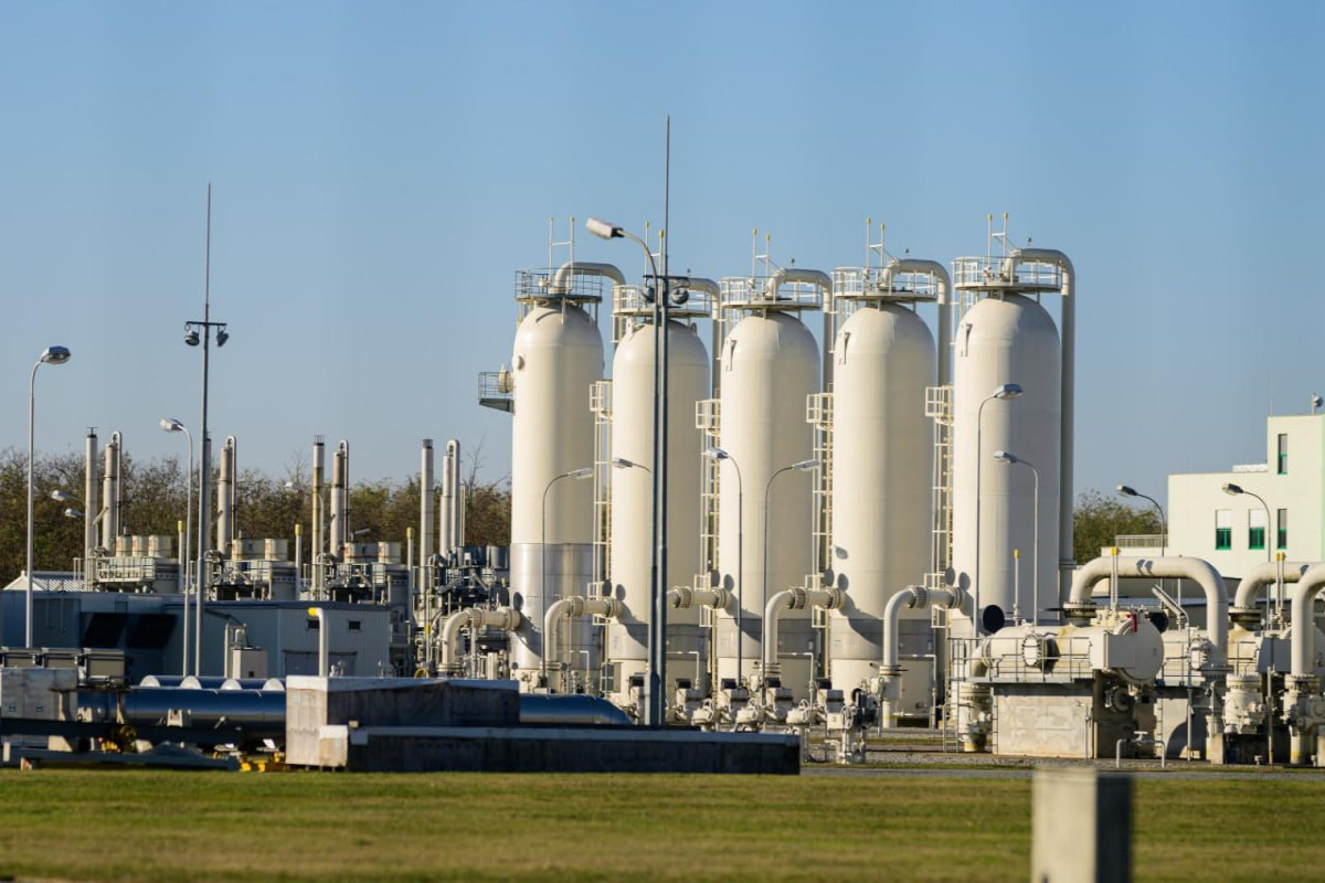 Цены на газ в Европе падают: рынок реагирует на мирный план и снижение спроса