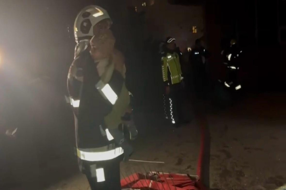 Пожар в жилом доме в Баку потушен-ОБНОВЛЕНО 