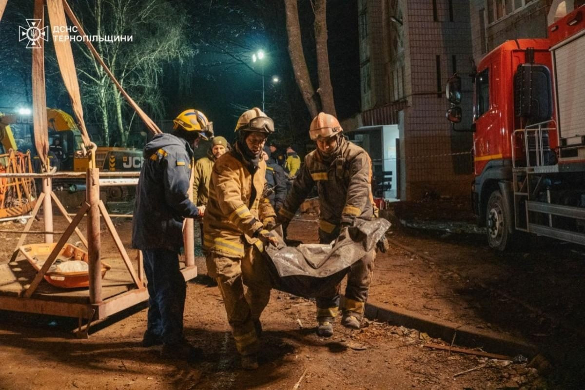 Число погибших в Тернополе выросло до 32: под завалами нашли тело женщины 