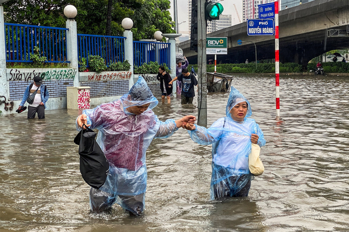Проливные дожди во Вьетнаме: десятки погибших, многомиллионный ущерб