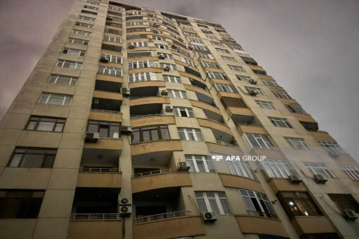 Жильцов дома, где накануне произошел пожар, до сих пор не пускают в здание-ФОТО 