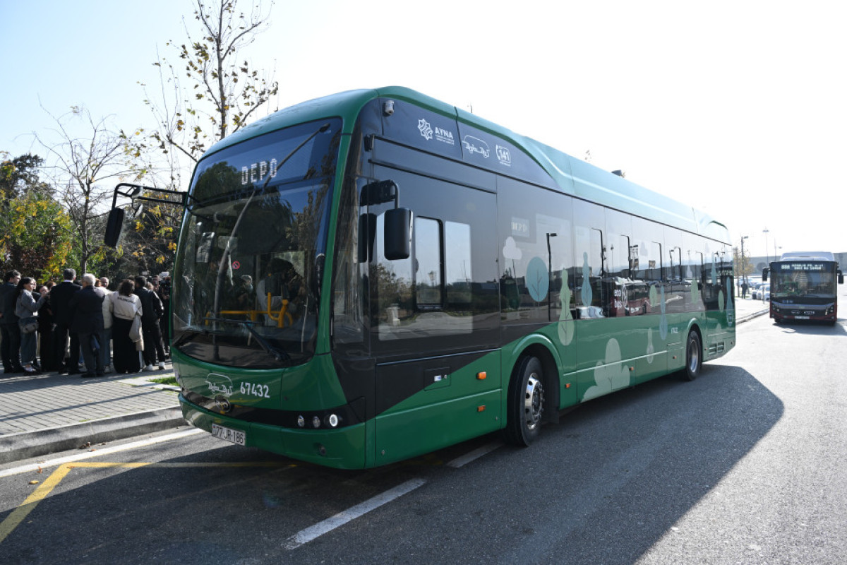 В Азербайджане начали работу первые женщины-водители BakuBus-ФОТО 