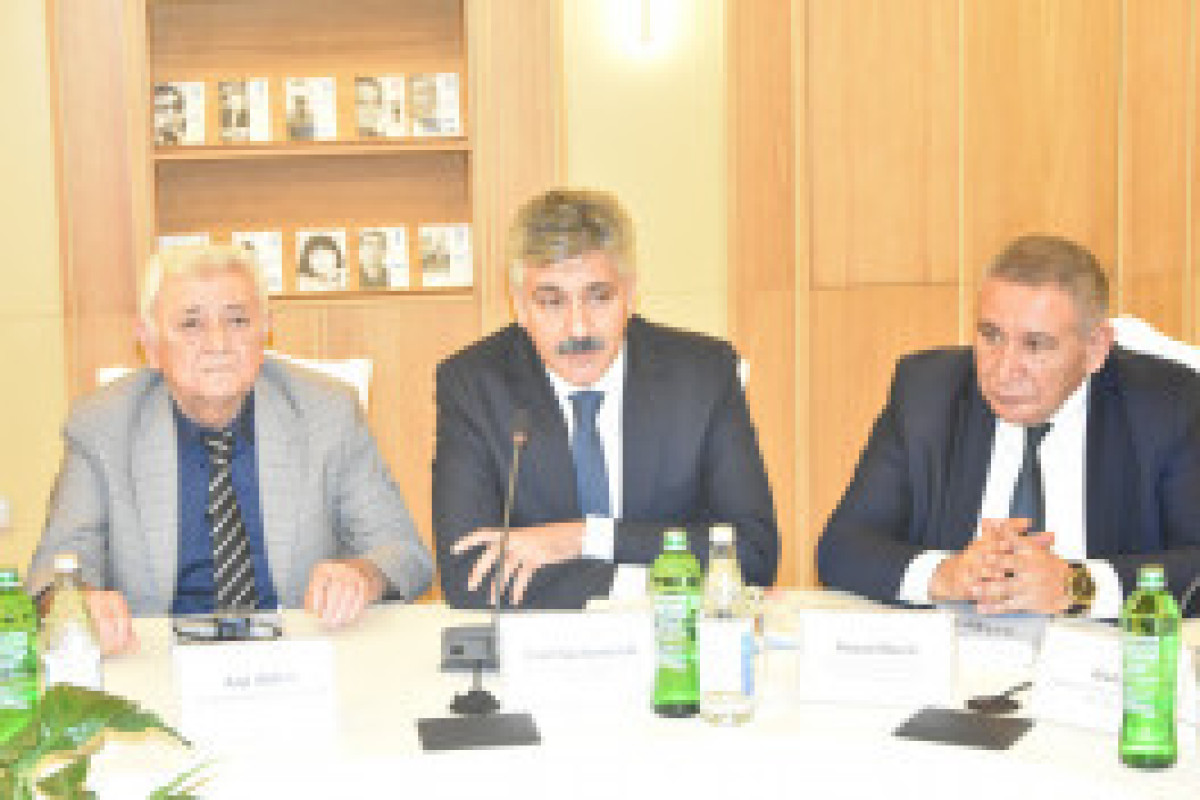 Книга «Гала Адам» и электронная база «Рашад Маджид-60» представлены в Баку-ФОТО 