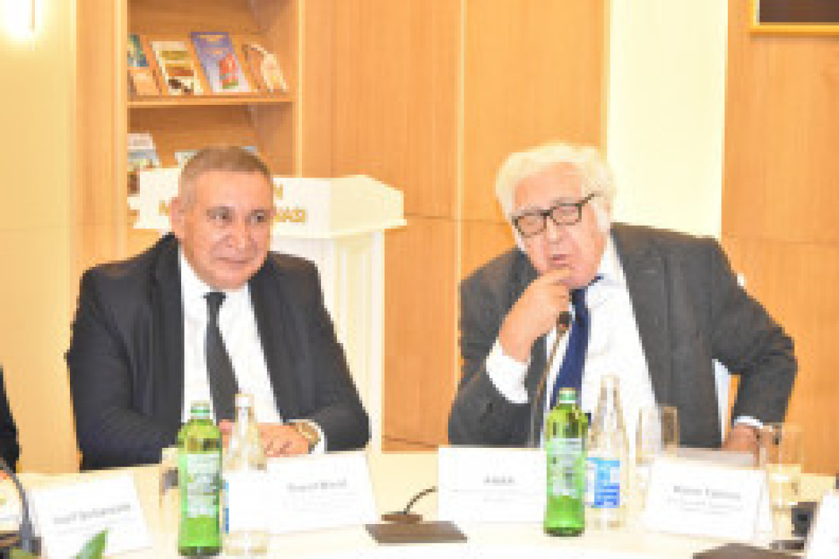 Книга «Гала Адам» и электронная база «Рашад Маджид-60» представлены в Баку-ФОТО 