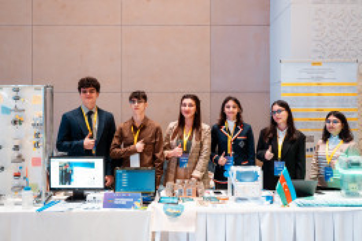 Проекты школьников из Баку вошли в число победителей конкурса СНГ-ФОТО 