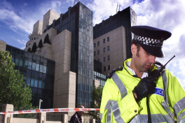 Туристы проломили стену замка 1490 года в Шотландии ради селфи