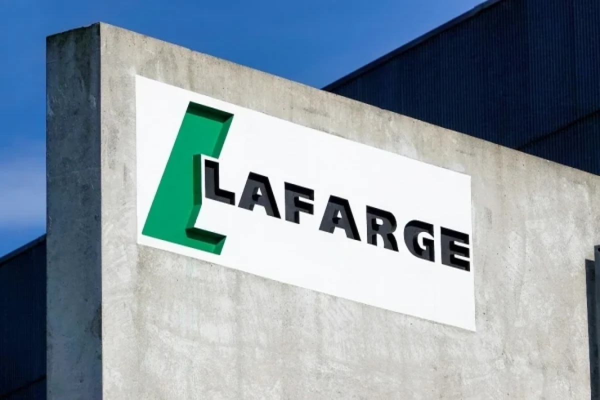 Суд в Париже продолжает дело Lafarge о финансировании ИГИЛ