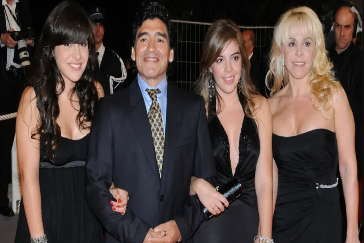 В годовщину смерти Марадоны его наследники усилили борьбу за бренд