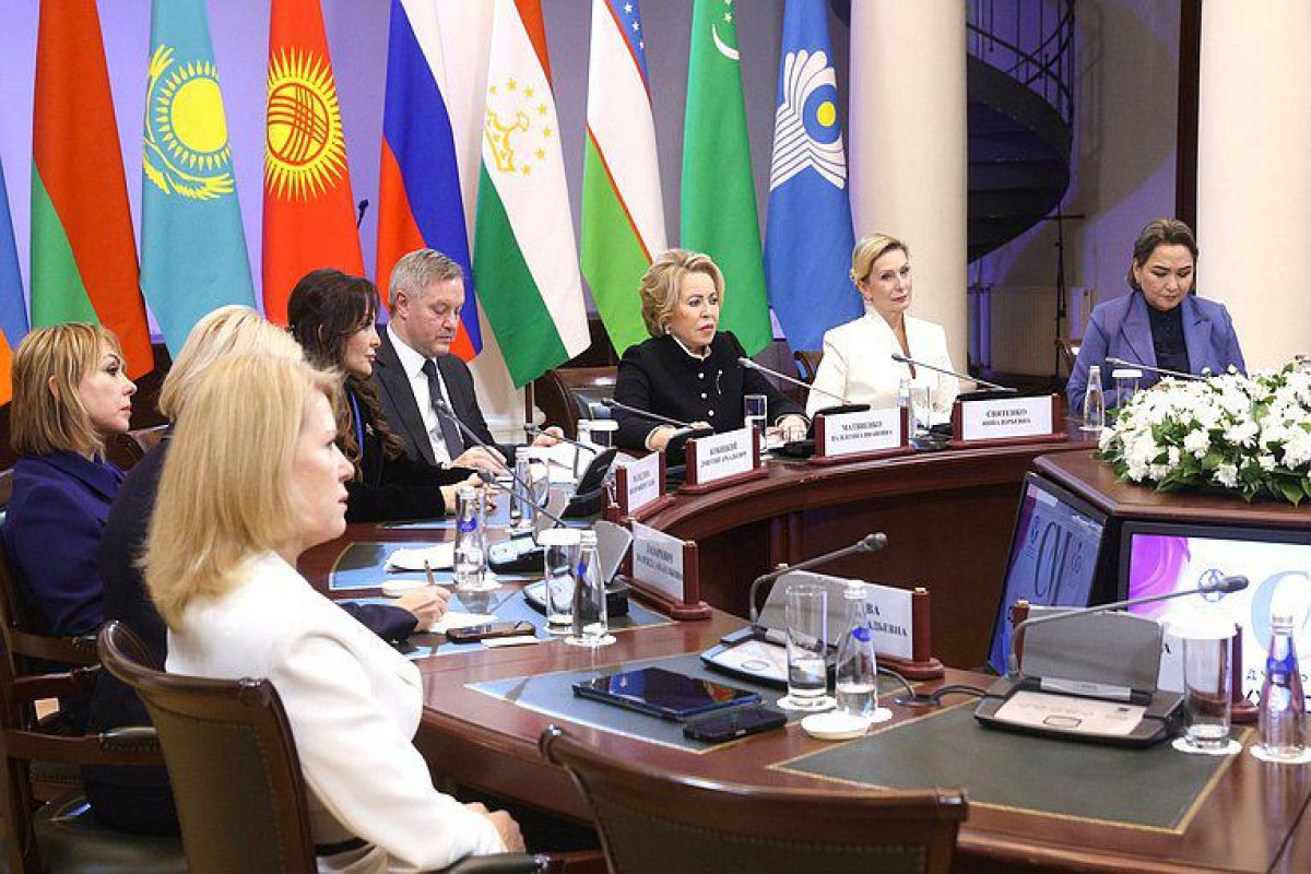 Делегация Азербайджана провела встречи в рамках форума «Модный Союз»-ФОТО 