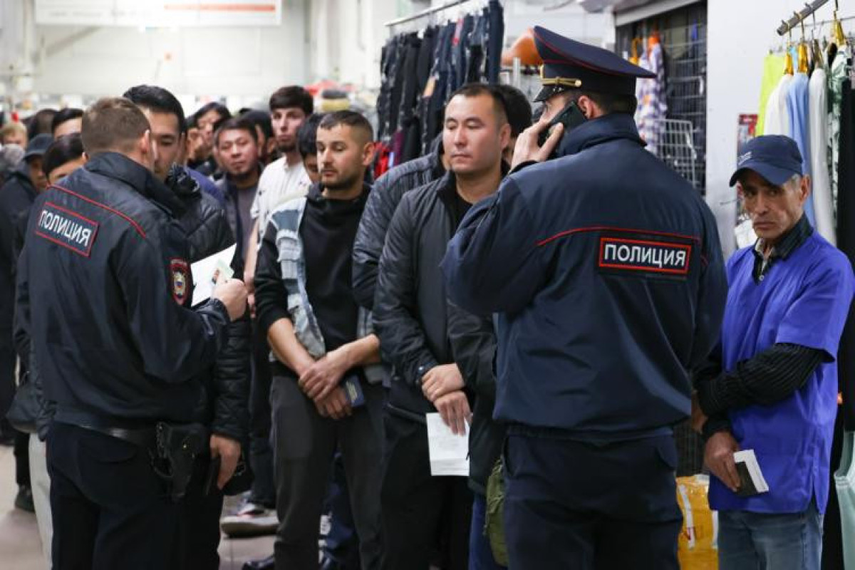 Число незаконно находящихся в РФ иностранцев сократилось более чем в три раза