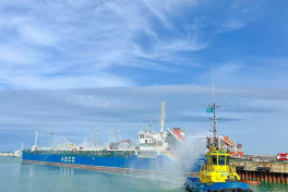 Казахстан закупит у Азербайджана два грузовых судна