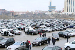 СМИ: Бакинский автомобильный рынок будет перенесен в Агдам