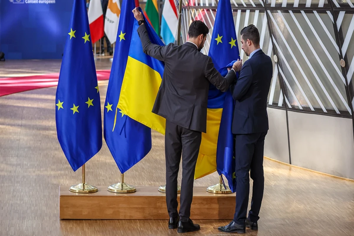 Politico: Страны ЕС ищут срочный план B для финансирования Украины