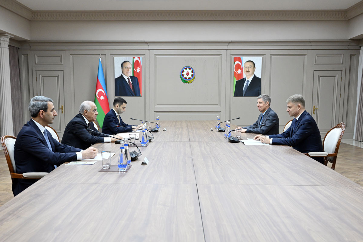 Али Асадов принял гендиректора РЖД