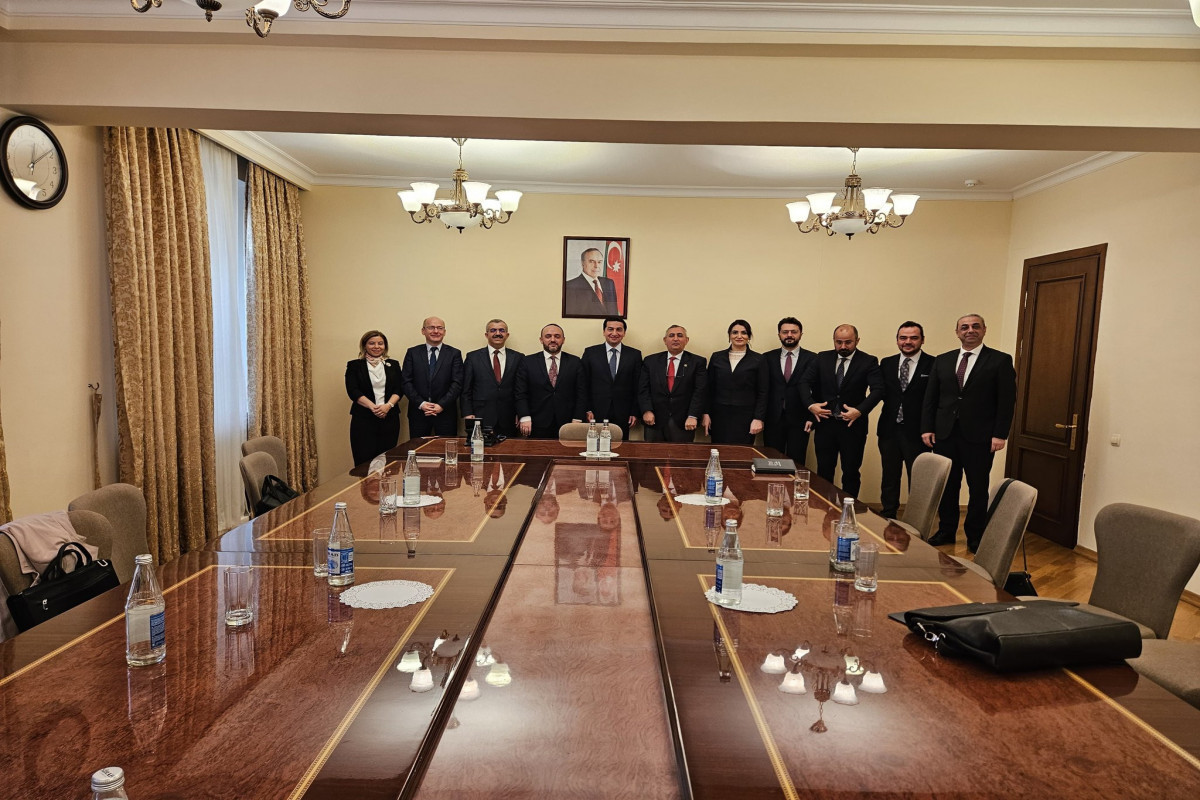 Делегация, прибывшая из Турции, встретилась с Хикметом Гаджиевым