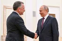 Трамп направил посланников к Путину и Зеленскому, чтобы согласовать мирный план