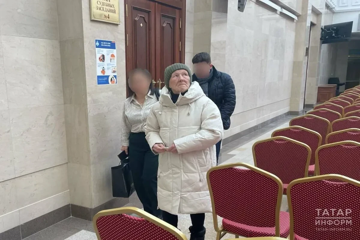 В Казани суд оштрафовал пенсионерку за прикуривание от Вечного огня-ФОТО 