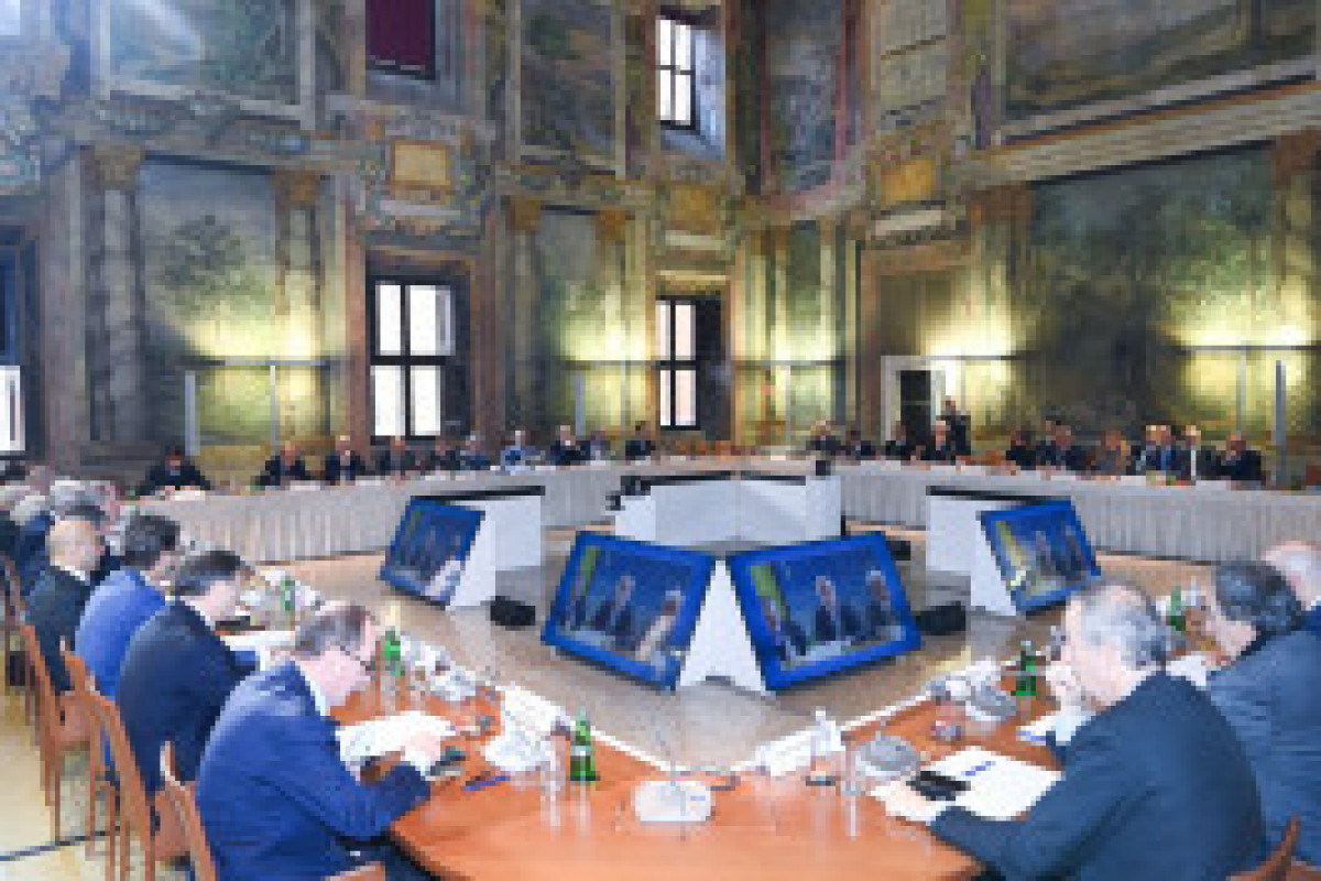 Глава МИД Азербайджана выступил на высокоуровневой дискуссии в Риме