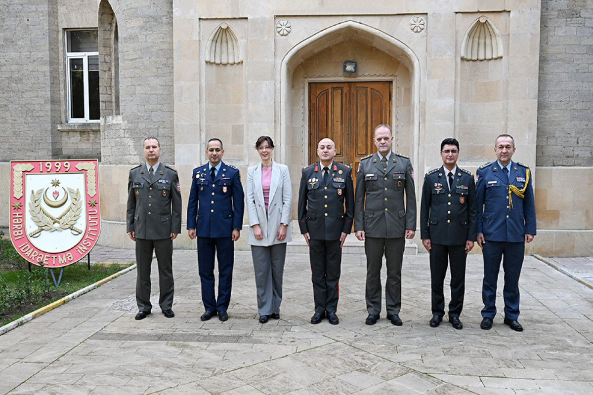 Делегация Белградского университета обороны посетила Азербайджан-ФОТО 