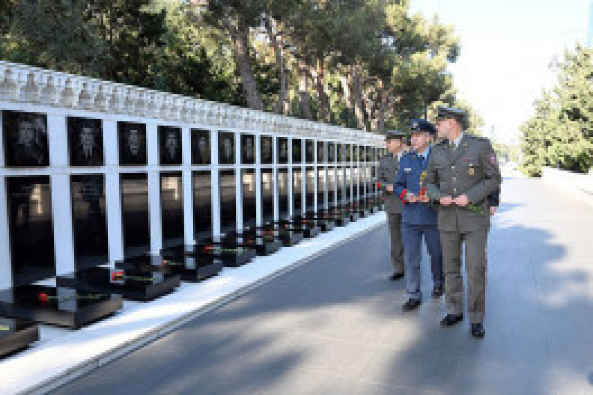 Делегация Белградского университета обороны посетила Азербайджан-ФОТО 