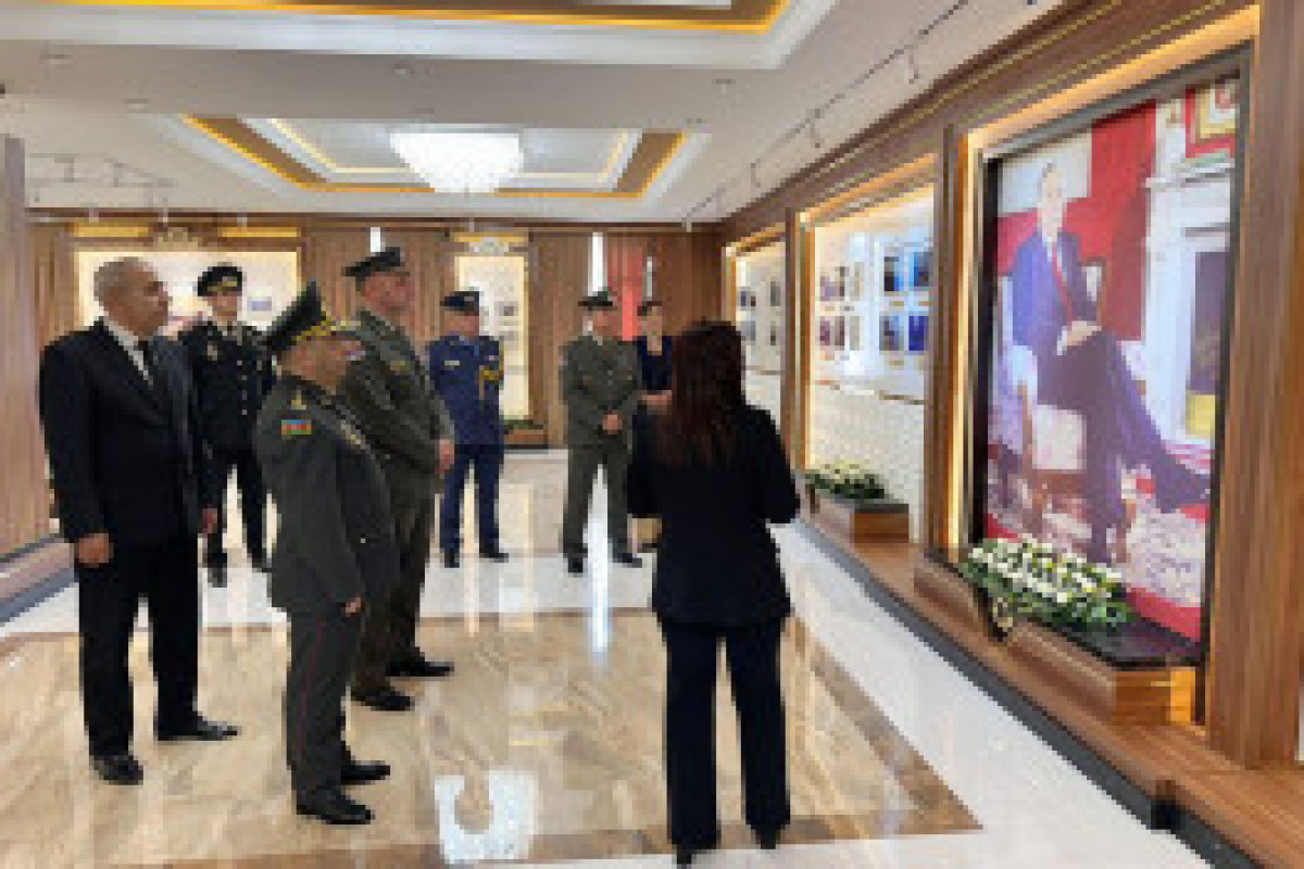 Делегация Белградского университета обороны посетила Азербайджан-ФОТО 