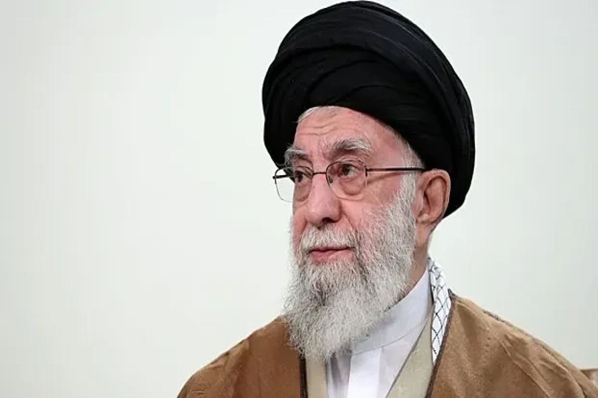 верховный лидер Ирана Али Хаменеи