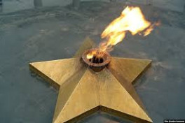 В Казани суд оштрафовал пенсионерку за прикуривание от Вечного огня-ФОТО 