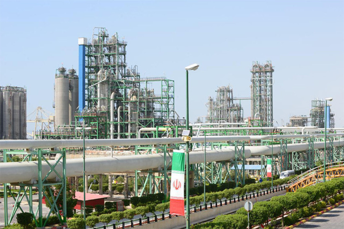 Иран намерен расширять нефтехимию за счет частных инвестиций