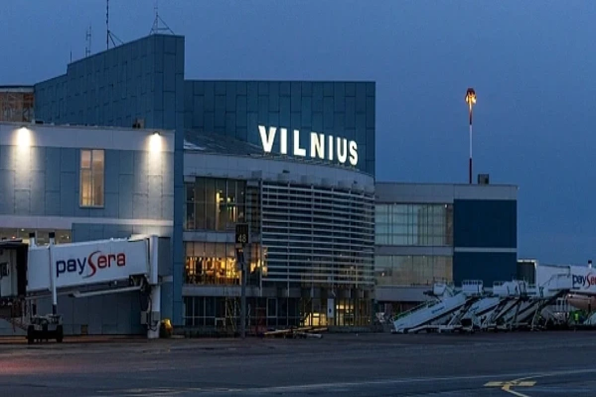 Вильнюсский аэропорт был парализован всю ночь из-за метеозондов