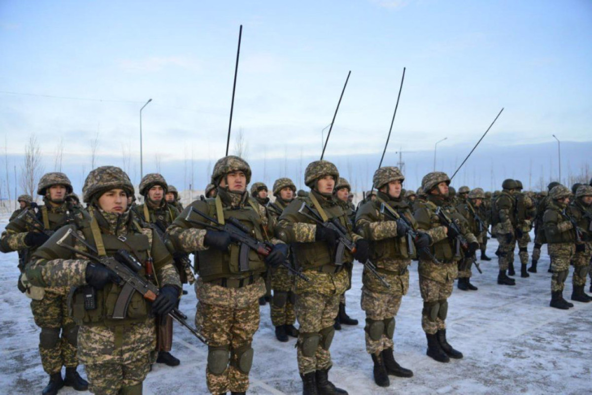 Казахстан переводит свои войска в высшую степень боевой готовности-ФОТО 