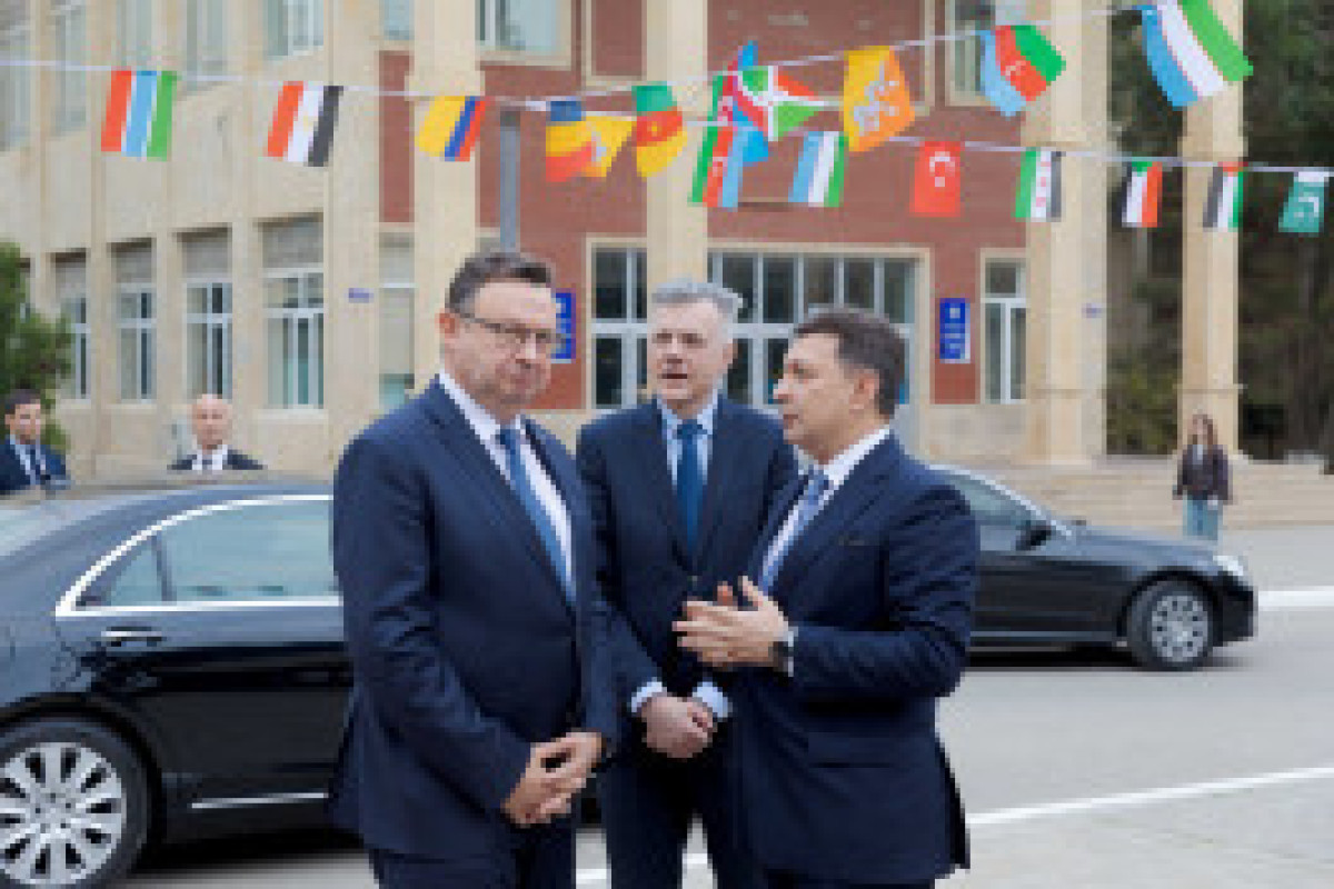 Международный фестиваль в АМУ объединил студентов и дипломатов со всего мира-ФОТО 